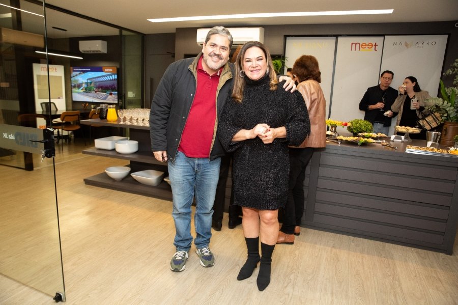COQUETEL DE ABERTURA DA VERNISSAGE “MUNDOS E CAMINHOS” OLHAR QUE ATRAVESSA FRONTEIRAS – BILD CONSTRUTORA - Eloisa Mattos