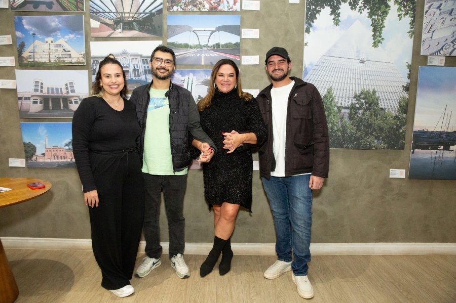 COQUETEL DE ABERTURA DA VERNISSAGE “MUNDOS E CAMINHOS” OLHAR QUE ATRAVESSA FRONTEIRAS – BILD CONSTRUTORA - Eloisa Mattos