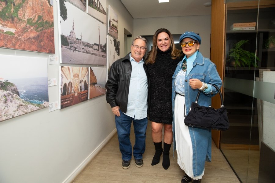 COQUETEL DE ABERTURA DA VERNISSAGE “MUNDOS E CAMINHOS” OLHAR QUE ATRAVESSA FRONTEIRAS – BILD CONSTRUTORA - Eloisa Mattos