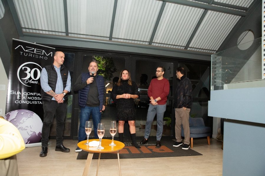 COQUETEL DE ABERTURA DA VERNISSAGE “MUNDOS E CAMINHOS” OLHAR QUE ATRAVESSA FRONTEIRAS – BILD CONSTRUTORA - Eloisa Mattos