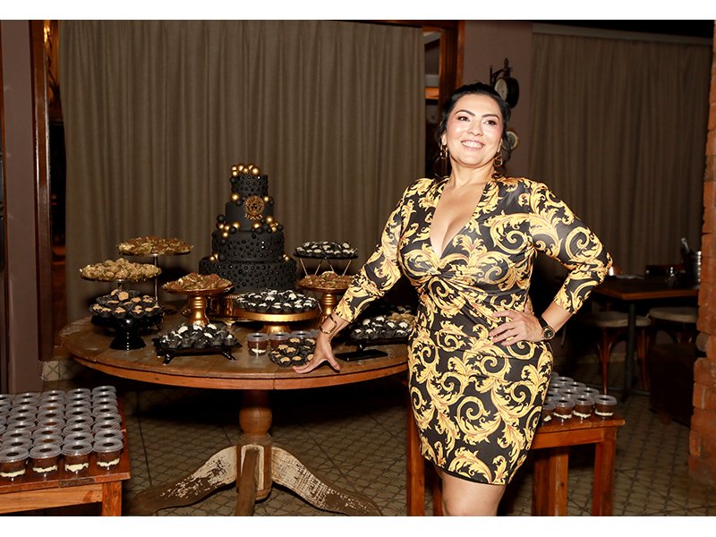 ANIVERSÁRIO DE 45 ANOS DE VANESSA MELLO – TEMA “VERSACE”