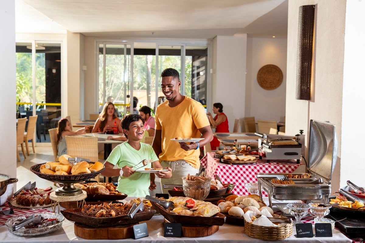 SEMANA DO CLIENTE HOT BEACH OFERECE 30% DE DESCONTO EM DIÁRIAS NOS RESORTS DA MARCA