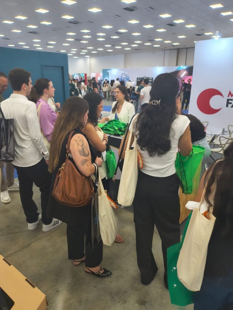 Faceres Leva Cerca de 50 Trabalhos Científicos para o Maior Congresso de Educação Médica do País