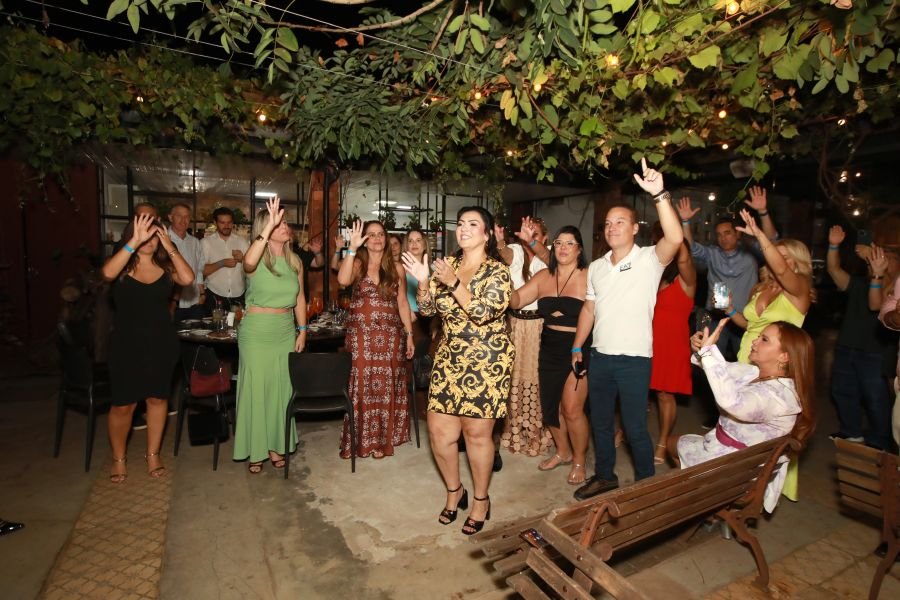 ANIVERSÁRIO DE 45 ANOS DE VANESSA MELLO – TEMA “VERSACE” - Eloisa Mattos