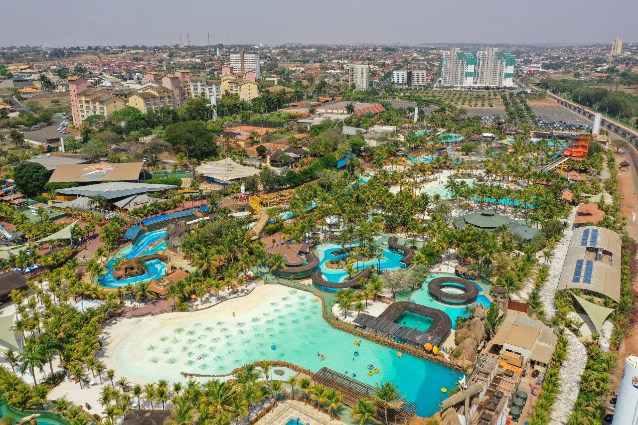 THERMAS DOS LARANJAIS DESTACA OLÍMPIA COMO POLO TURÍSTICO NA FEIRA DO EMPREENDEDOR 2025