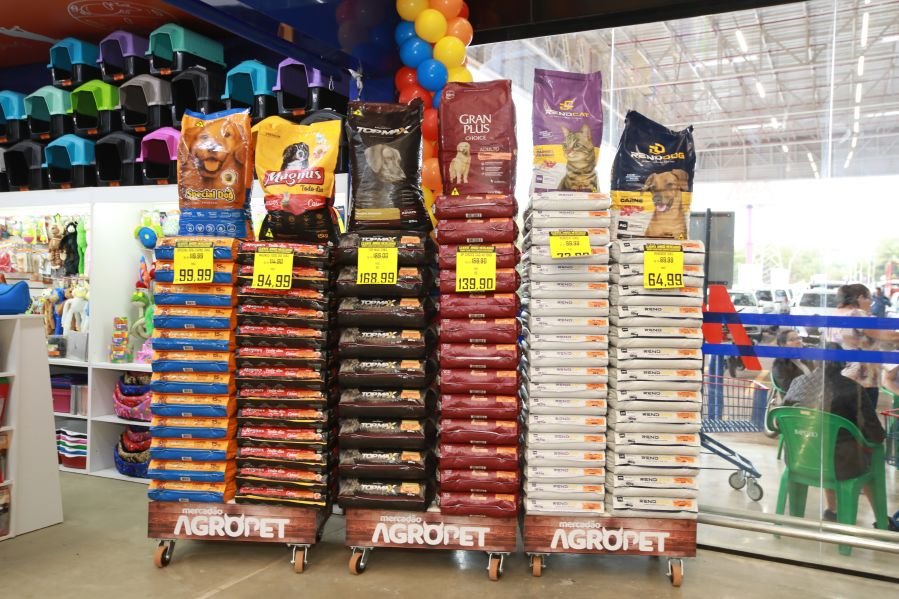 MERCADÃO AGROPET INAUGURA SUA 8ª LOJA EM RIO PRETO – MAX ATACADISTA - Eloisa Mattos