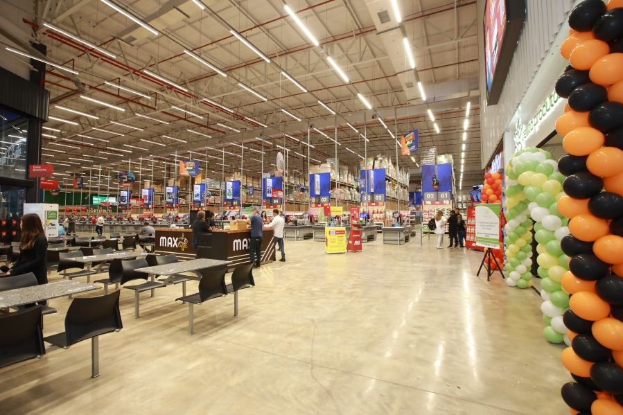 MERCADÃO AGROPET INAUGURA SUA 8ª LOJA EM RIO PRETO – MAX ATACADISTA - Eloisa Mattos