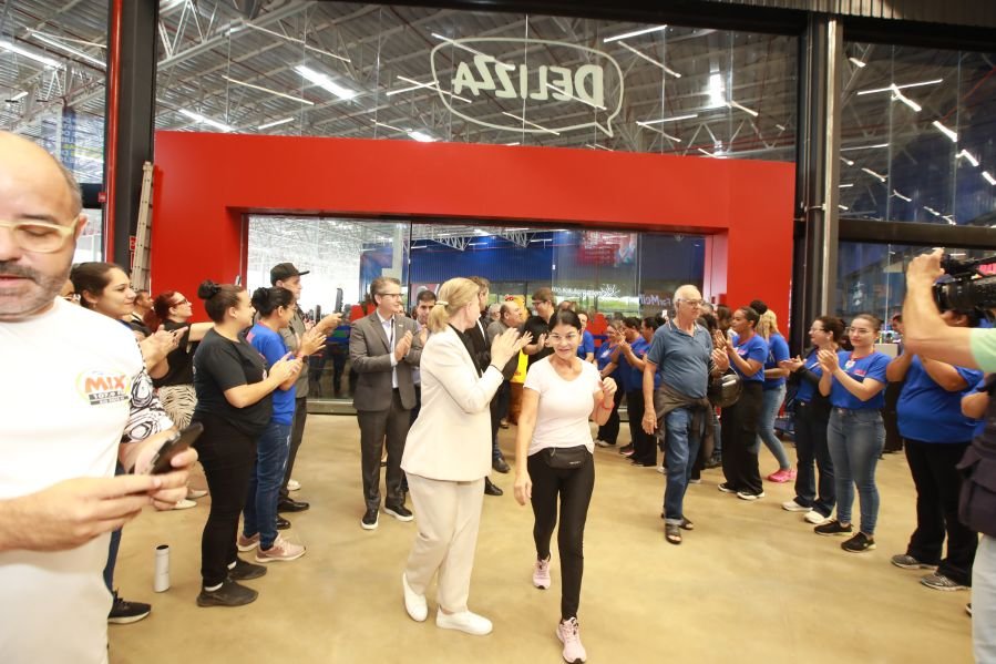 MERCADÃO AGROPET INAUGURA SUA 8ª LOJA EM RIO PRETO – MAX ATACADISTA - Eloisa Mattos