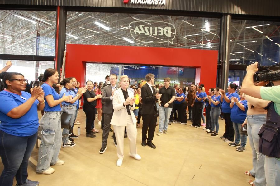 MERCADÃO AGROPET INAUGURA SUA 8ª LOJA EM RIO PRETO – MAX ATACADISTA - Eloisa Mattos