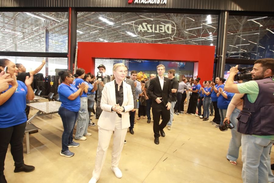 MERCADÃO AGROPET INAUGURA SUA 8ª LOJA EM RIO PRETO – MAX ATACADISTA - Eloisa Mattos
