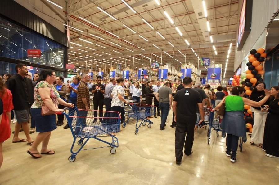 MERCADÃO AGROPET INAUGURA SUA 8ª LOJA EM RIO PRETO – MAX ATACADISTA - Eloisa Mattos