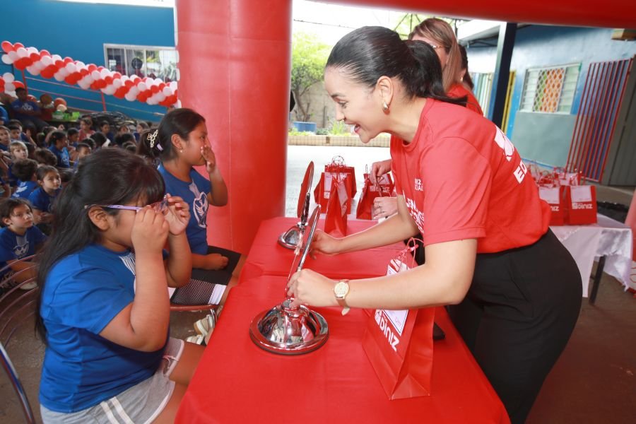 9ª EDIÇÃO DO PROJETO “DINIZ SOCIAL”- ASSOC. ANJO DA GUARDA” - Eloisa Mattos