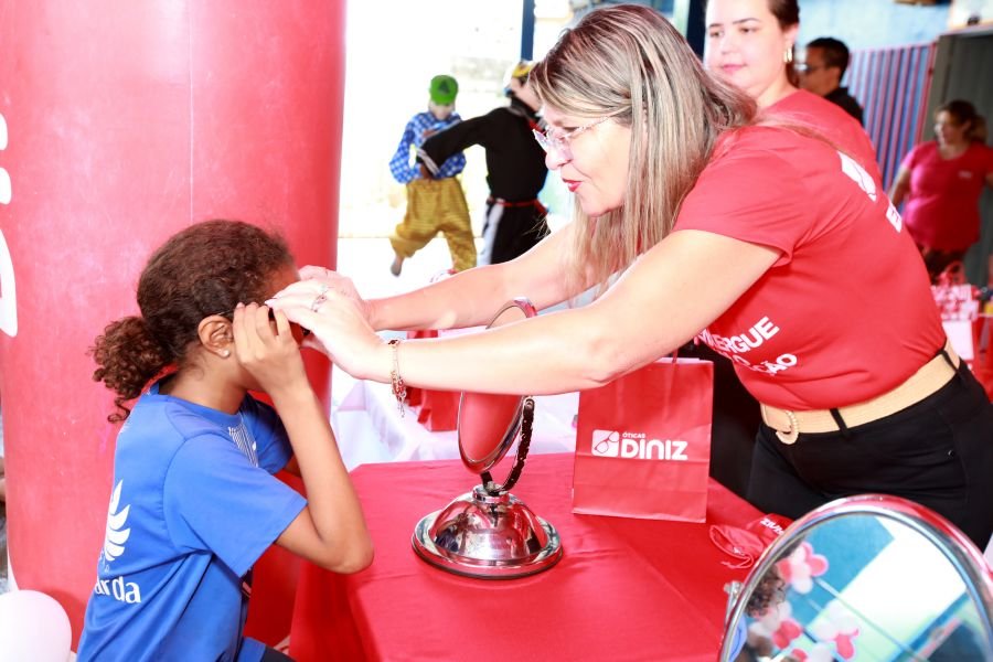 9ª EDIÇÃO DO PROJETO “DINIZ SOCIAL”- ASSOC. ANJO DA GUARDA” - Eloisa Mattos