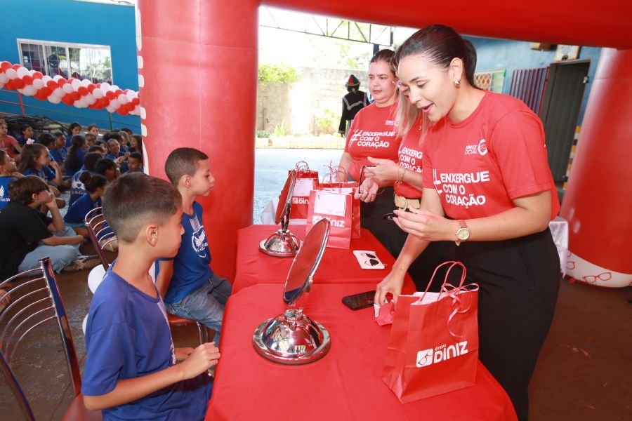 9ª EDIÇÃO DO PROJETO “DINIZ SOCIAL”- ASSOC. ANJO DA GUARDA” - Eloisa Mattos