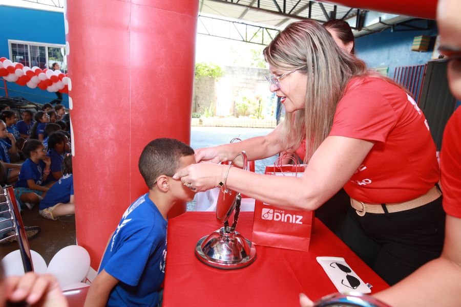 9ª EDIÇÃO DO PROJETO “DINIZ SOCIAL”- ASSOC. ANJO DA GUARDA” - Eloisa Mattos