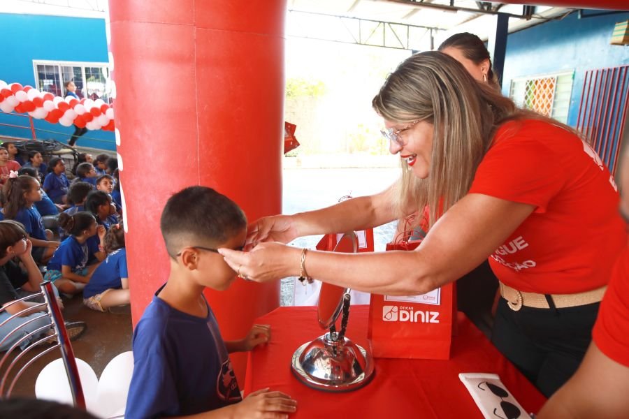 9ª EDIÇÃO DO PROJETO “DINIZ SOCIAL”- ASSOC. ANJO DA GUARDA” - Eloisa Mattos