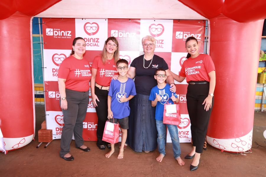 9ª EDIÇÃO DO PROJETO “DINIZ SOCIAL”- ASSOC. ANJO DA GUARDA” - Eloisa Mattos
