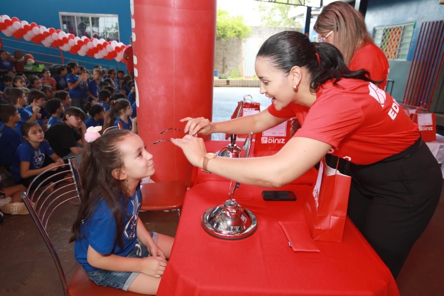 9ª EDIÇÃO DO PROJETO “DINIZ SOCIAL”- ASSOC. ANJO DA GUARDA” - Eloisa Mattos
