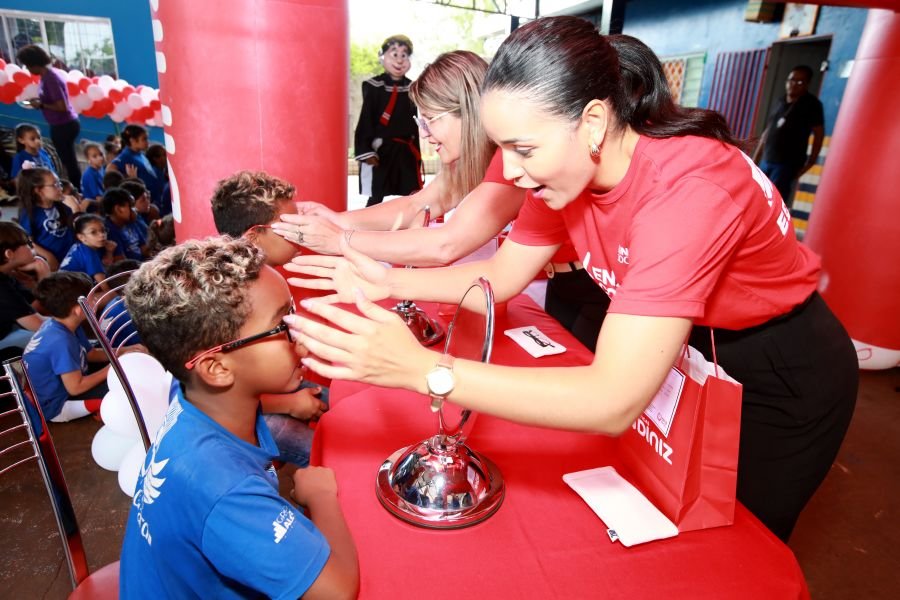 9ª EDIÇÃO DO PROJETO “DINIZ SOCIAL”- ASSOC. ANJO DA GUARDA” - Eloisa Mattos