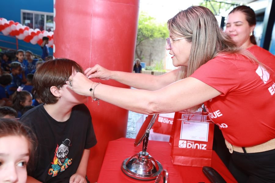 9ª EDIÇÃO DO PROJETO “DINIZ SOCIAL”- ASSOC. ANJO DA GUARDA” - Eloisa Mattos