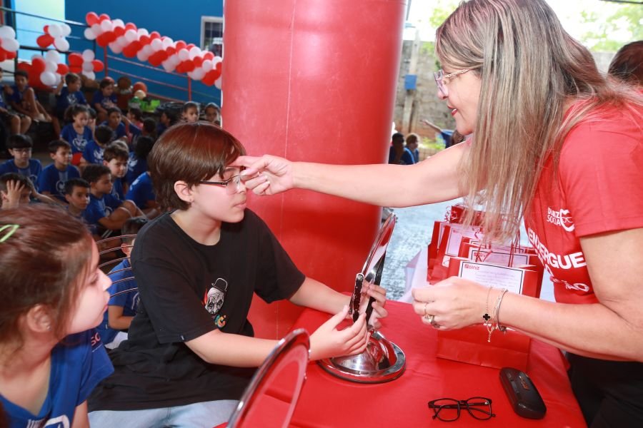 9ª EDIÇÃO DO PROJETO “DINIZ SOCIAL”- ASSOC. ANJO DA GUARDA” - Eloisa Mattos