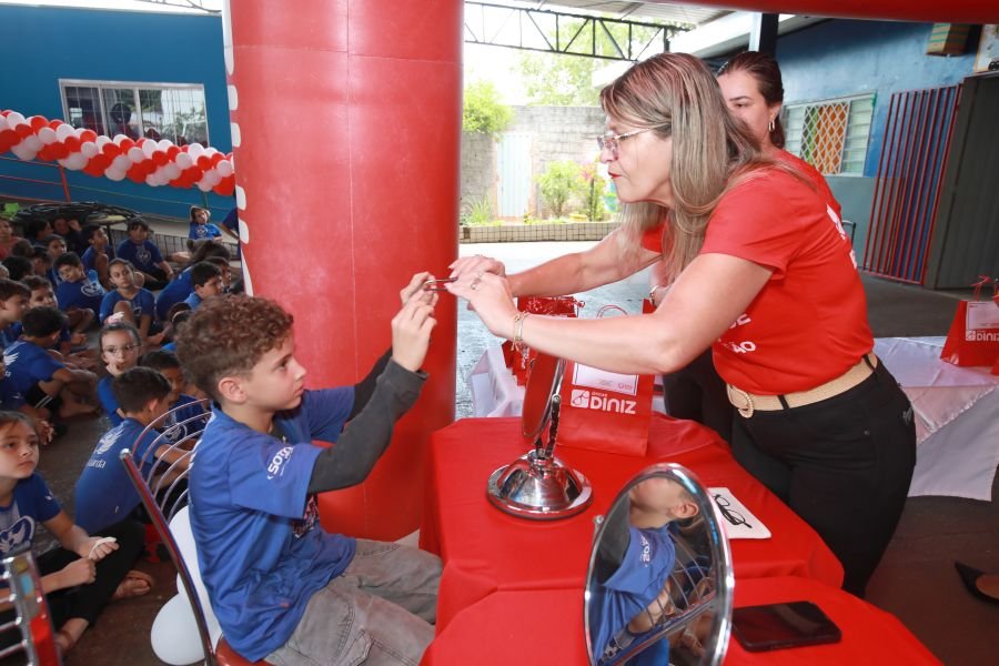9ª EDIÇÃO DO PROJETO “DINIZ SOCIAL”- ASSOC. ANJO DA GUARDA” - Eloisa Mattos