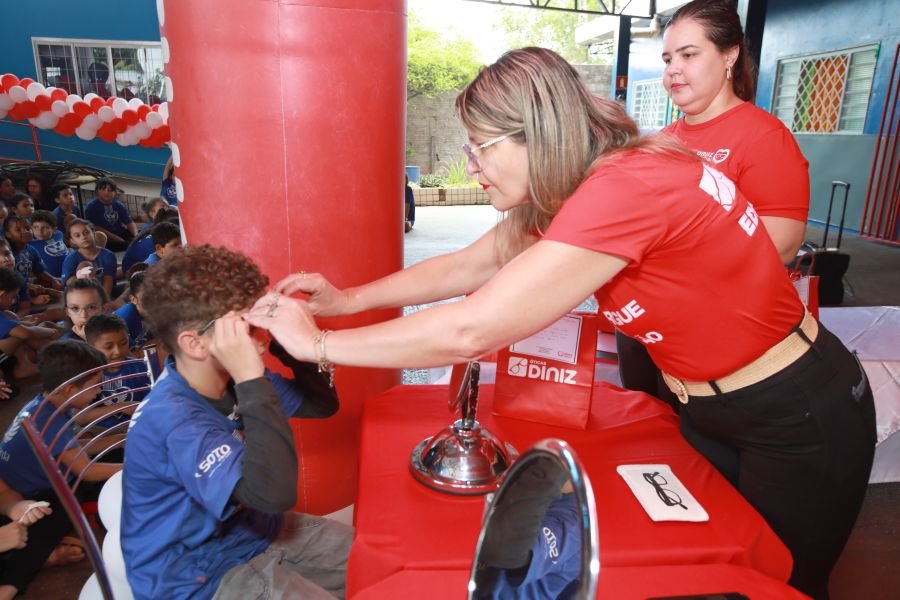 9ª EDIÇÃO DO PROJETO “DINIZ SOCIAL”- ASSOC. ANJO DA GUARDA” - Eloisa Mattos