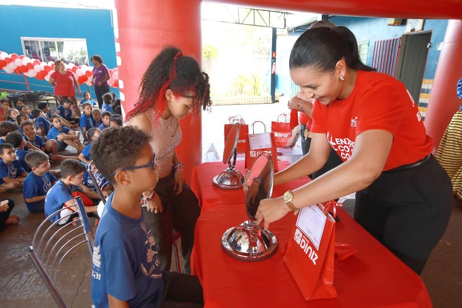 9ª EDIÇÃO DO PROJETO “DINIZ SOCIAL”- ASSOC. ANJO DA GUARDA” - Eloisa Mattos