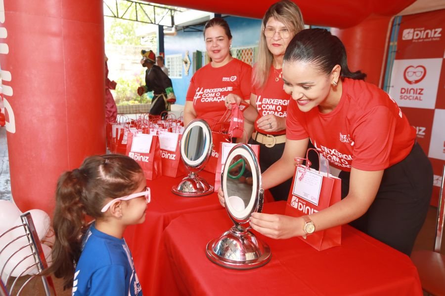 9ª EDIÇÃO DO PROJETO “DINIZ SOCIAL”- ASSOC. ANJO DA GUARDA” - Eloisa Mattos