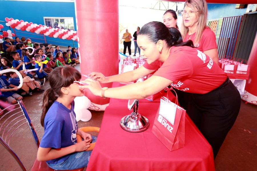 9ª EDIÇÃO DO PROJETO “DINIZ SOCIAL”- ASSOC. ANJO DA GUARDA” - Eloisa Mattos