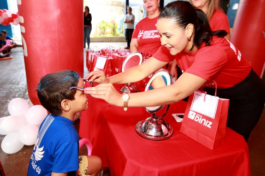 9ª EDIÇÃO DO PROJETO “DINIZ SOCIAL”- ASSOC. ANJO DA GUARDA” - Eloisa Mattos