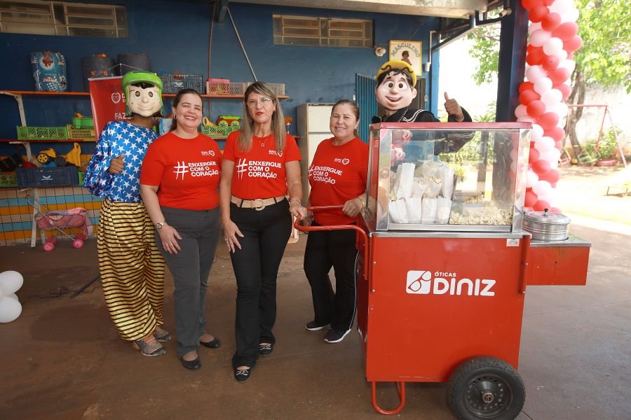 9ª EDIÇÃO DO PROJETO “DINIZ SOCIAL”- ASSOC. ANJO DA GUARDA” - Eloisa Mattos