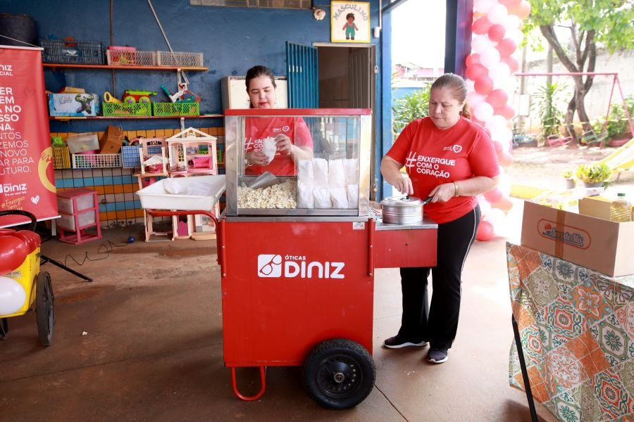 9ª EDIÇÃO DO PROJETO “DINIZ SOCIAL”- ASSOC. ANJO DA GUARDA” - Eloisa Mattos