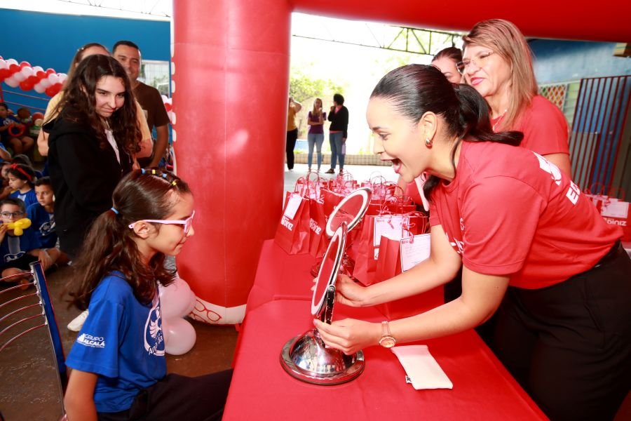 9ª EDIÇÃO DO PROJETO “DINIZ SOCIAL”- ASSOC. ANJO DA GUARDA” - Eloisa Mattos