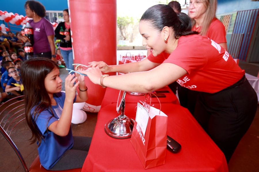 9ª EDIÇÃO DO PROJETO “DINIZ SOCIAL”- ASSOC. ANJO DA GUARDA” - Eloisa Mattos