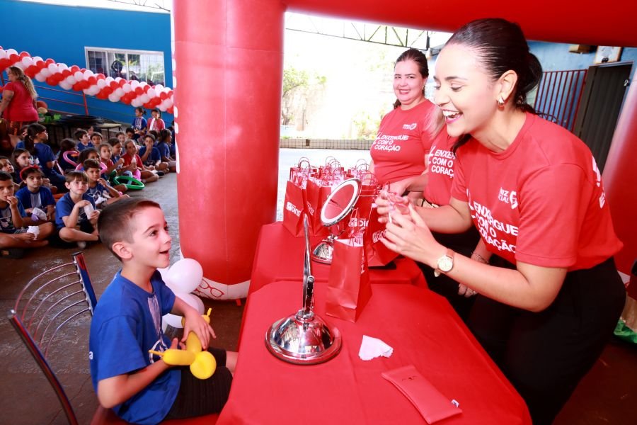9ª EDIÇÃO DO PROJETO “DINIZ SOCIAL”- ASSOC. ANJO DA GUARDA” - Eloisa Mattos