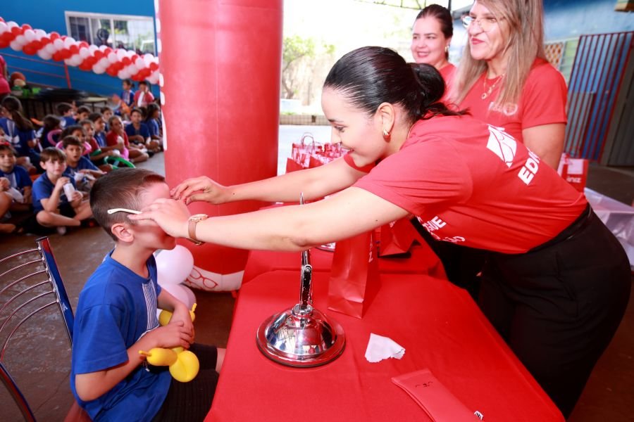 9ª EDIÇÃO DO PROJETO “DINIZ SOCIAL”- ASSOC. ANJO DA GUARDA” - Eloisa Mattos