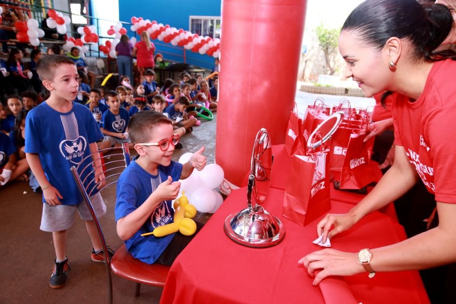 9ª EDIÇÃO DO PROJETO “DINIZ SOCIAL”- ASSOC. ANJO DA GUARDA” - Eloisa Mattos