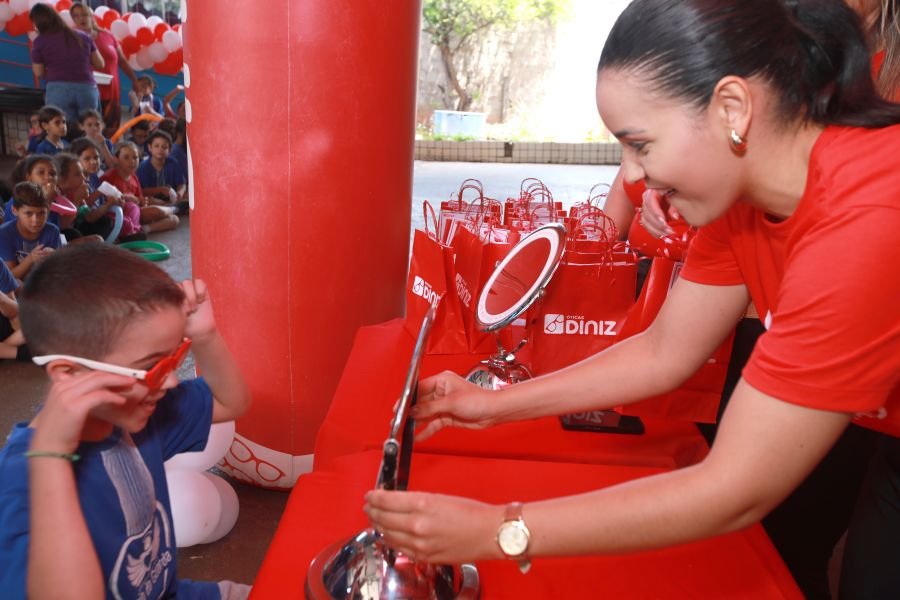 9ª EDIÇÃO DO PROJETO “DINIZ SOCIAL”- ASSOC. ANJO DA GUARDA” - Eloisa Mattos