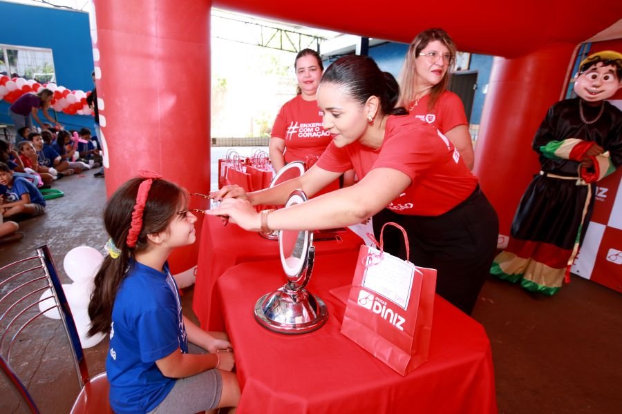 9ª EDIÇÃO DO PROJETO “DINIZ SOCIAL”- ASSOC. ANJO DA GUARDA” - Eloisa Mattos