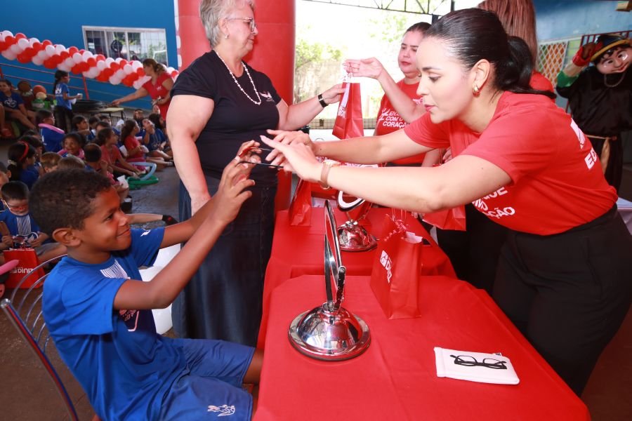 9ª EDIÇÃO DO PROJETO “DINIZ SOCIAL”- ASSOC. ANJO DA GUARDA” - Eloisa Mattos