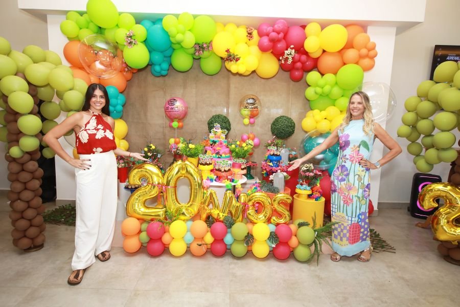 COMEMORAÇÃO DOS 20 ANOS DO “MUNDO DA FESTA” - Eloisa Mattos