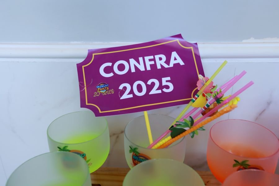 COMEMORAÇÃO DOS 20 ANOS DO “MUNDO DA FESTA” - Eloisa Mattos