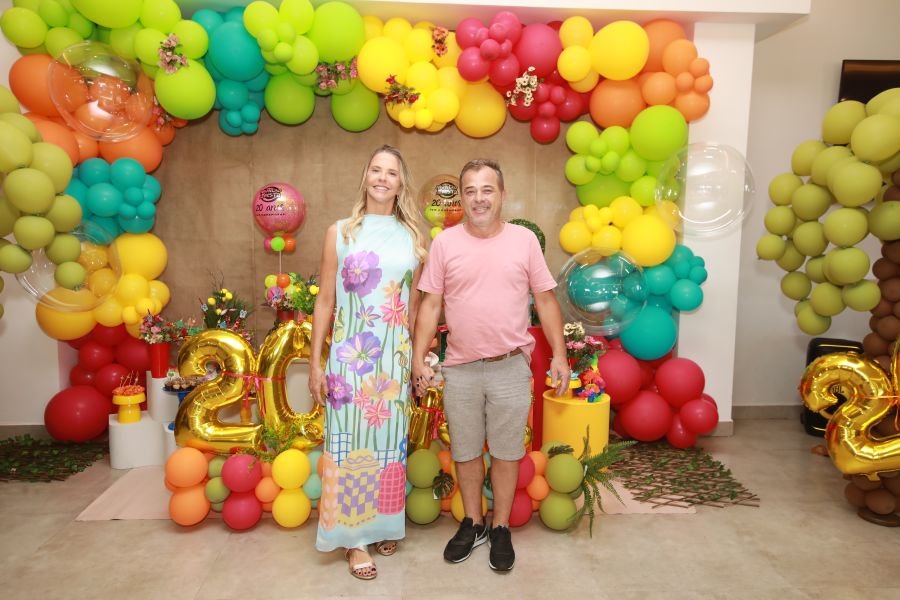 COMEMORAÇÃO DOS 20 ANOS DO “MUNDO DA FESTA” - Eloisa Mattos