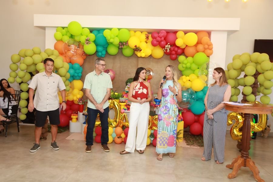 COMEMORAÇÃO DOS 20 ANOS DO “MUNDO DA FESTA” - Eloisa Mattos