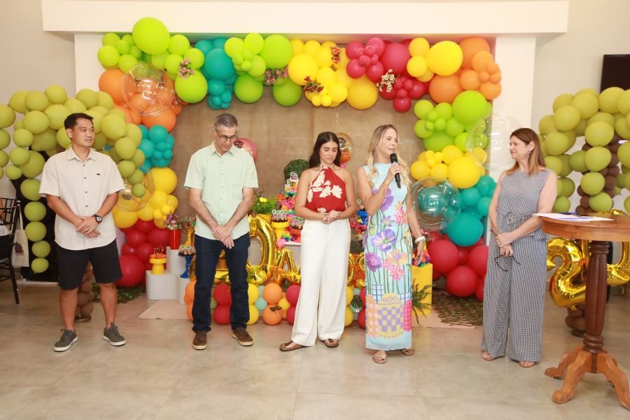 COMEMORAÇÃO DOS 20 ANOS DO “MUNDO DA FESTA” - Eloisa Mattos