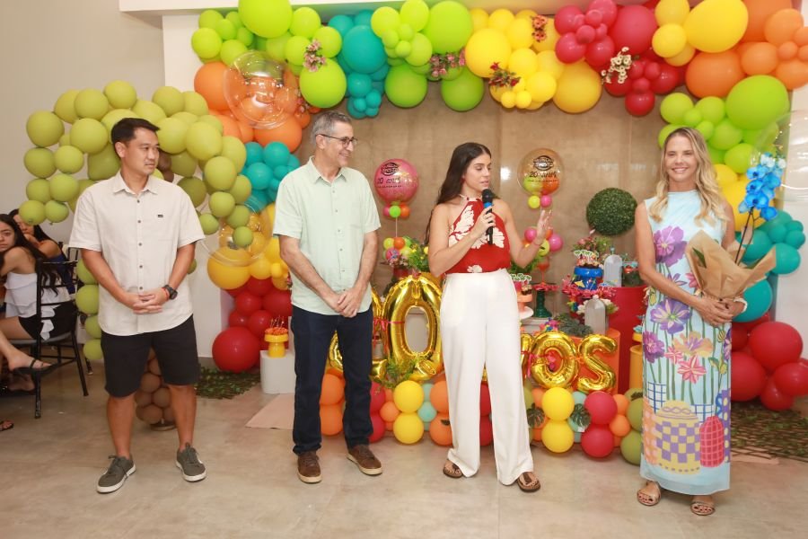 COMEMORAÇÃO DOS 20 ANOS DO “MUNDO DA FESTA” - Eloisa Mattos