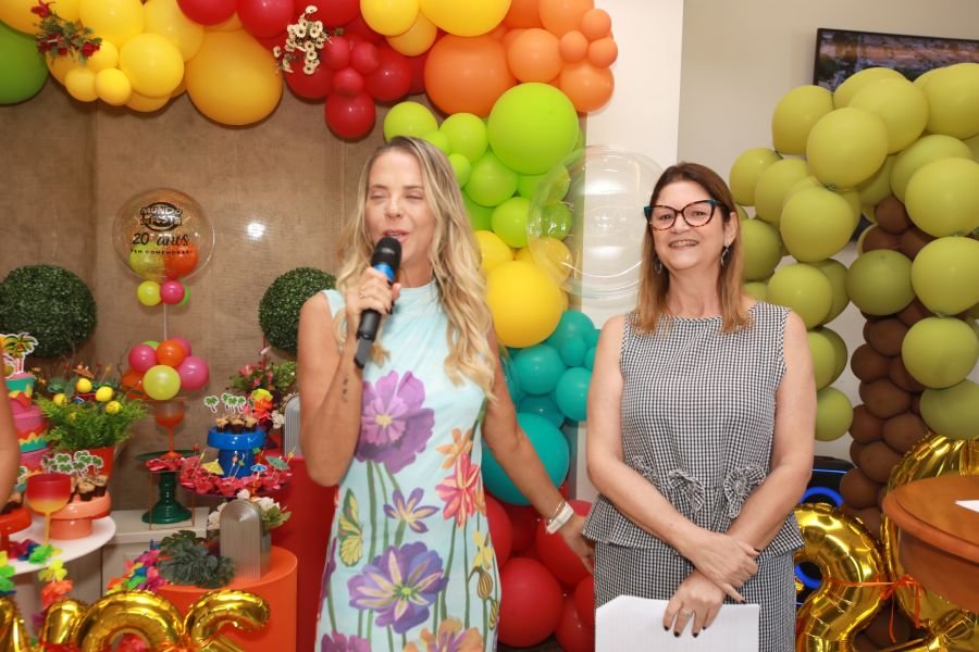 COMEMORAÇÃO DOS 20 ANOS DO “MUNDO DA FESTA” - Eloisa Mattos