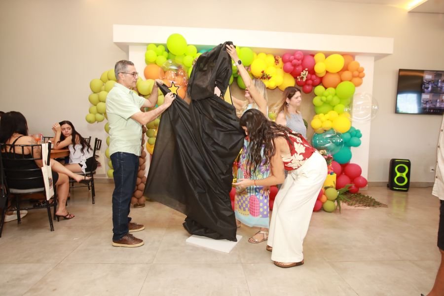 COMEMORAÇÃO DOS 20 ANOS DO “MUNDO DA FESTA” - Eloisa Mattos