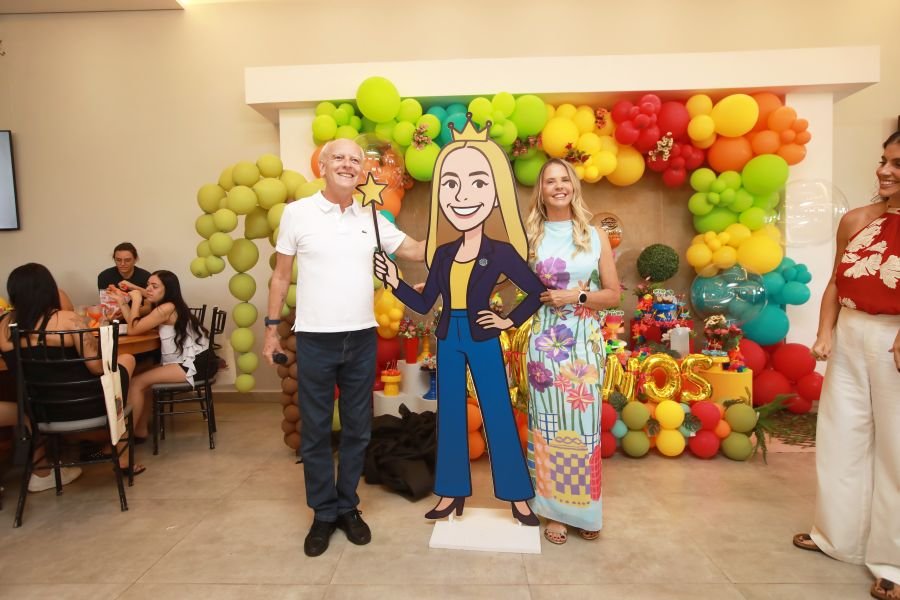 COMEMORAÇÃO DOS 20 ANOS DO “MUNDO DA FESTA” - Eloisa Mattos